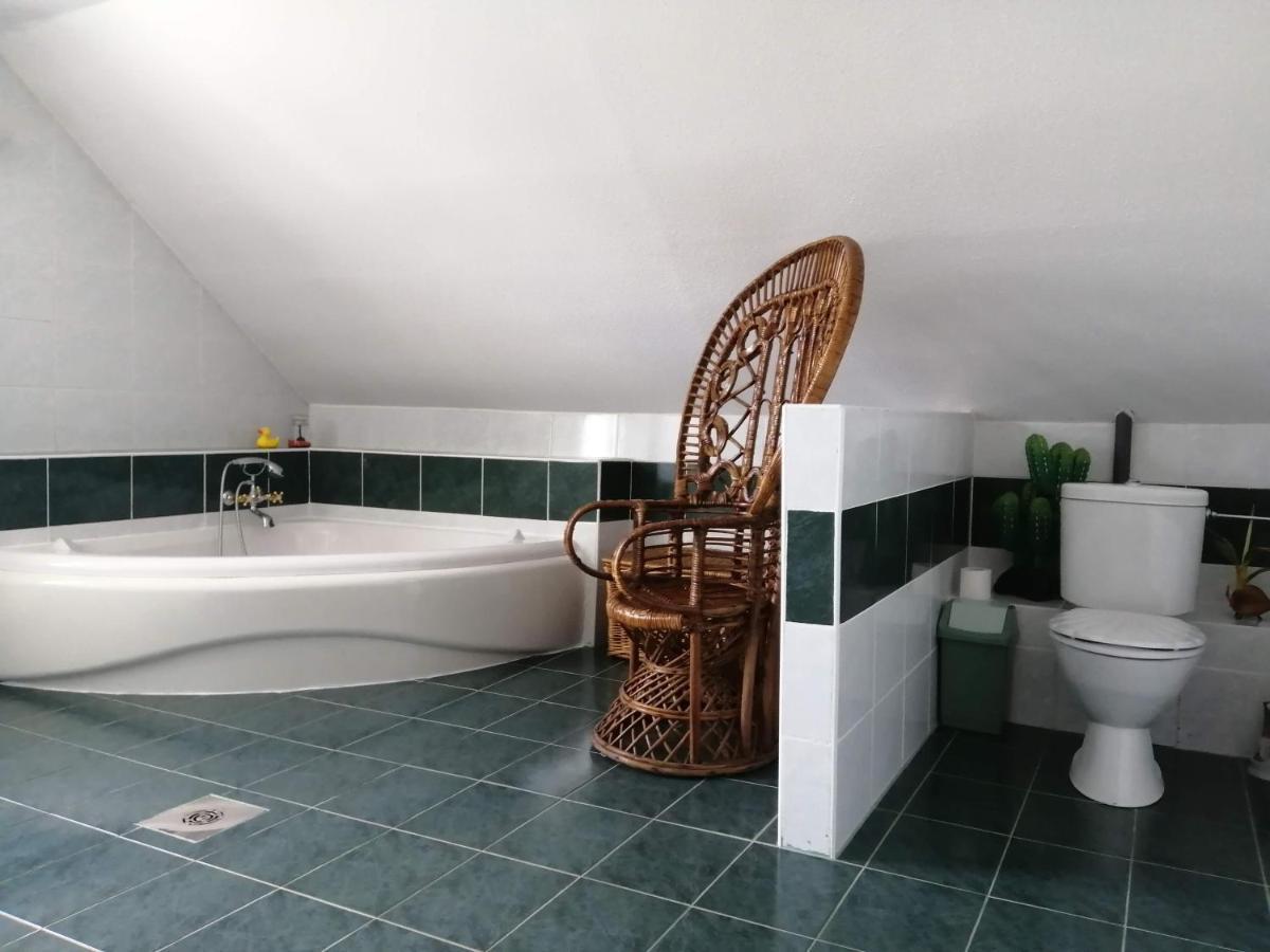 Gesztenye Vendeghaz Sagvar Bagian luar foto
